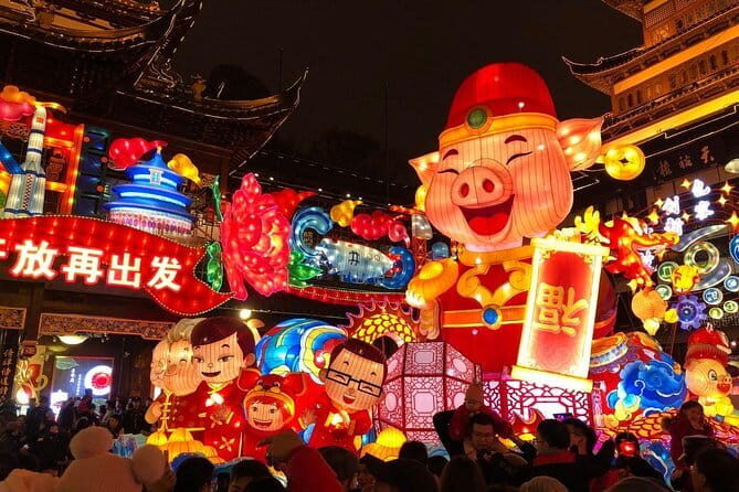 3-Hour Private Customized Shanghai Night Tour - The Bund at Night: Neon Views with Storytelling You Can Use