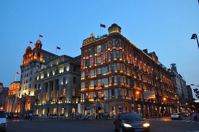 3-Hour Shanghai Bund Swift Tour with River Cruise or Skyscraper - Photo help, pace, and small perks you’ll actually notice