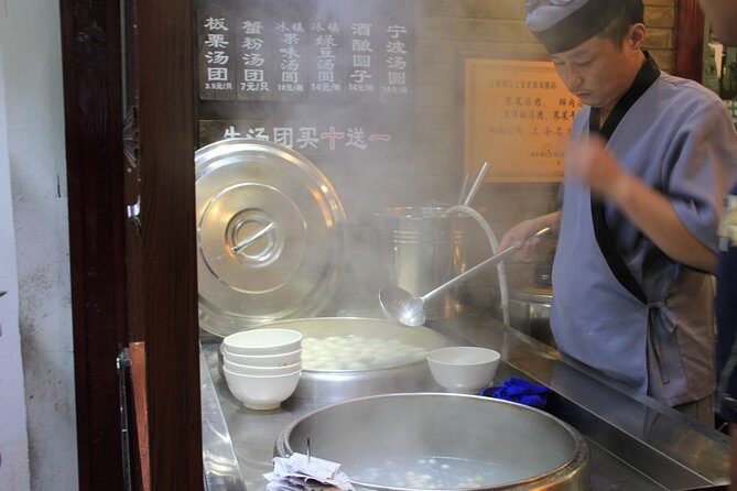4-Hour Food Tour in Qibao Water Town from Shanghai by Subway - Key things that make this Qibao food tour worth it