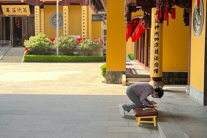 4-Hr Shanghai Tour: Food, Culture, Sightseeing, Cycling, Ferry - Key highlights to look for