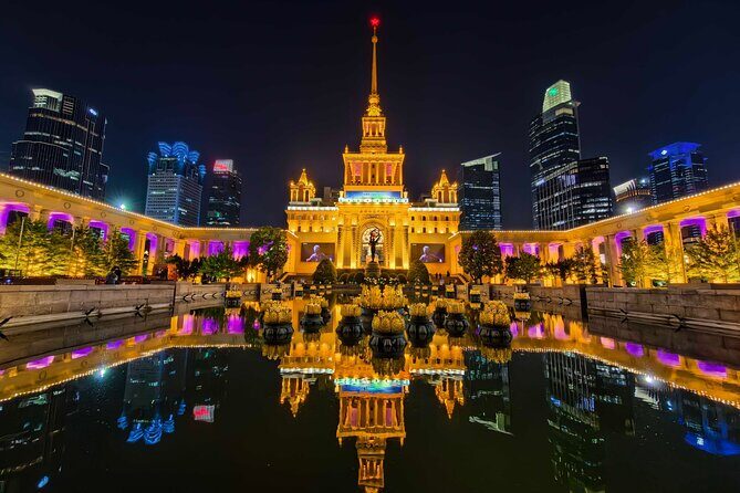 Customized Private Tour in Shanghai The Bund Yu Garden Zhujiajiao - Stop 3: People’s Square for a quick city pulse check