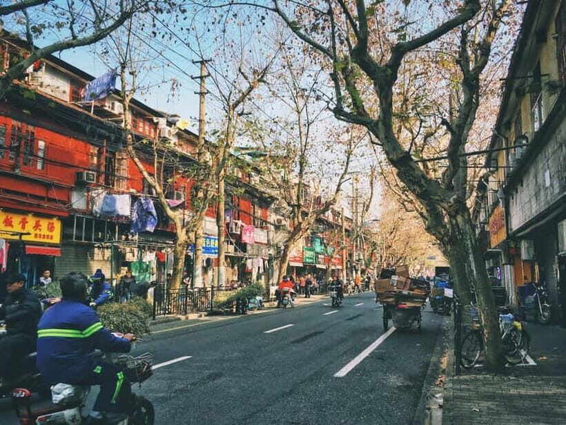 French Concession Walking Tour with Real Local - Meeting up at Okura Garden Hotel and finding your starting rhythm