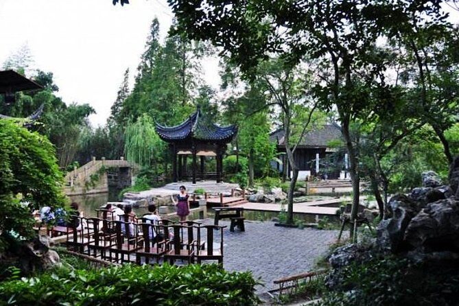 From Shanghai: Zhujiajiao Water Town Private Tour with Boat Ride - Price and value: what your $139 covers