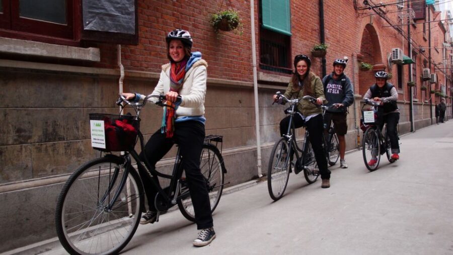 Full-Day Shanghai Classic Bike Tour - Finding the meeting spot and starting on time