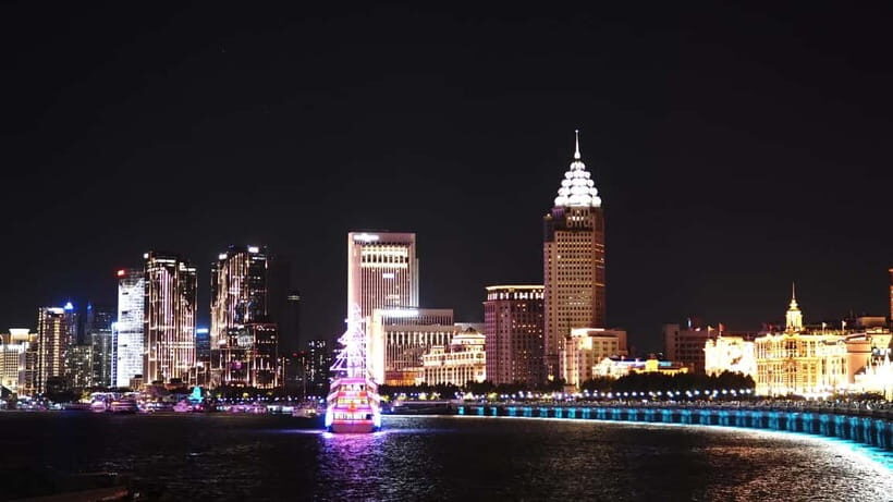 Huangpu Night Cruise: Cozy Vibe & Modern Shanghai Glow - Christmas–New Year magic: the included holiday guide
