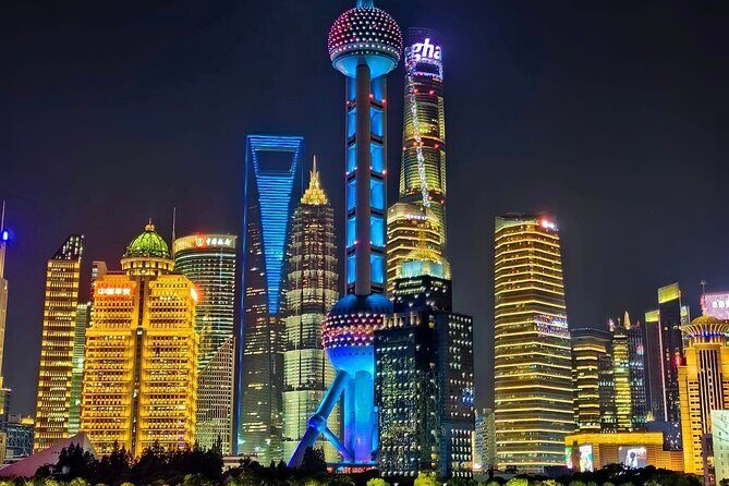 Photo Session on the Famous Shanghai Skyline - How the Photo Session Actually Works (So You Know What to Expect)