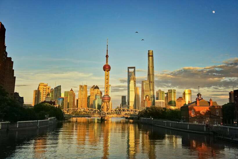 Private 3 hour bike tour with coffee break - Meeting at Xiangyang Park: Easy Start, Real-World Orientation