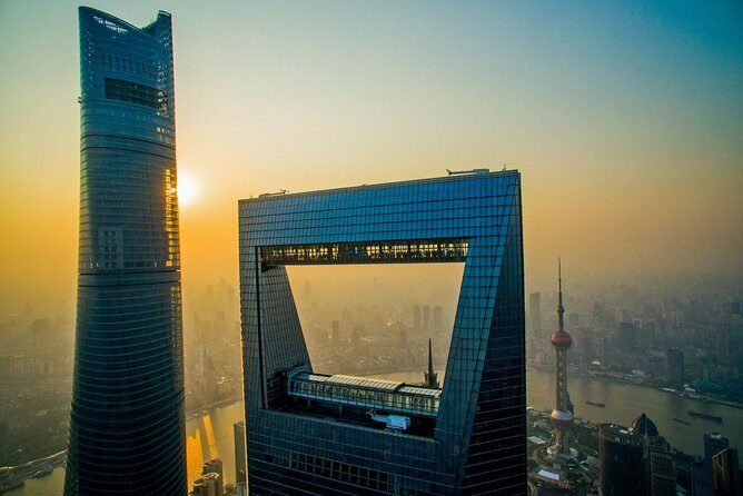 Private Arrival Transfer from Pudong Airport to Shanghai City Hotel - From PVG to Your Hotel, in One Calm Step