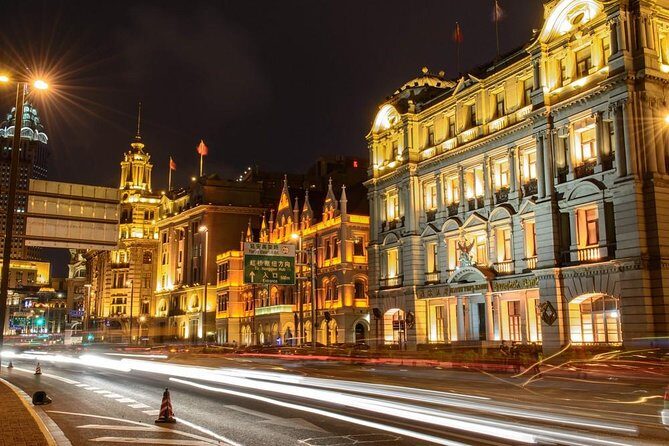 Private Customized Shanghai City Day Tour with Local Expert - Getting oriented at The Bund (Wai Tan) with a guide’s context