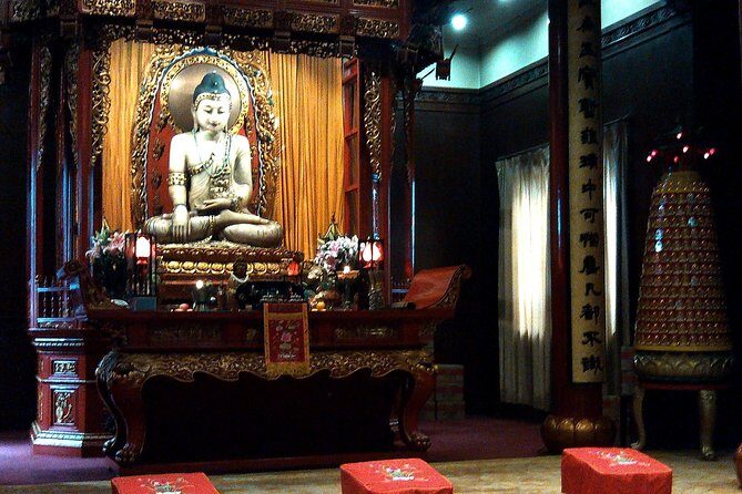 Private Customized Tour: Shanghai in One Day - Jade Buddha Temple: impressive art, but budget for admission