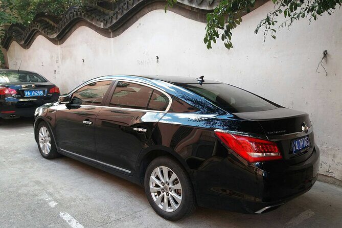 Private One Way Or Round Way Transfer: Pudong International Airport - One-Way to Your Hotel, or Round-Trip That Includes Shanghai Port