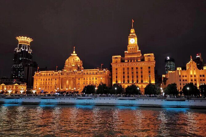Private Shanghai Night River Cruise and Hot Pot Dining Experience - Stop 2: Hot pot in Pudong with a guide-led ordering game plan