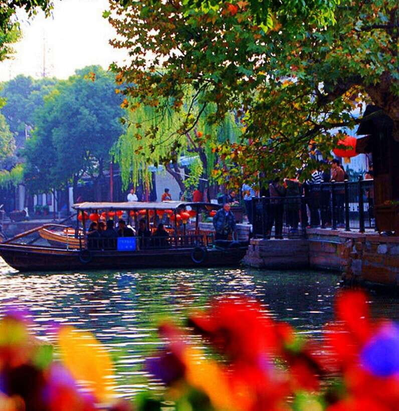Private Tour:Zhujiajiao Water Town by German-Speaking Guide - Getting From Shanghai to Zhujiajiao in a Comfortable Private Car