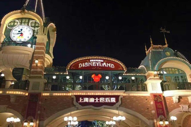 Private Transfer between Shanghai Disneyland and City Hotel - English, Phone Help, and How to Handle Questions Fast