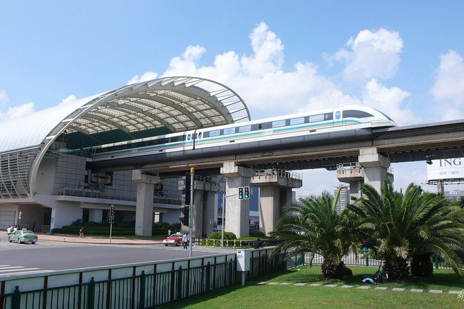 Round-trip Transfer by High-Speed Maglev Train: Shanghai Pudong International Airport - Guides Like Tom, Michael, and Tracy: Why the Human Touch Matters