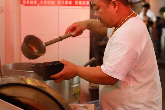 Secret Noodle and Wonton in Shanghai Alleyways with Local Beer - Where You Meet and How You End: Metro-First, Then Walk It Off