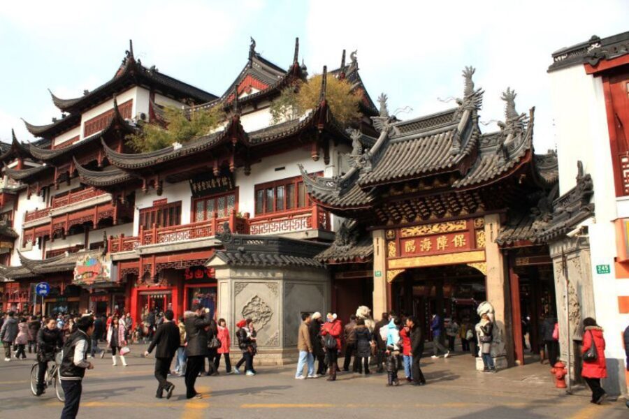Shanghai: 3-Hour Old Shanghai City Tour - How the guide changes the walk: stories, context, and small language wins