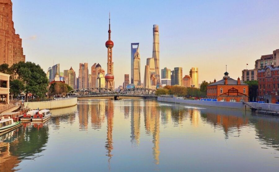 Shanghai: 4-Hour Guided City Highlights Tour - The Bund and Huangpu River: Old Facades, New Giants