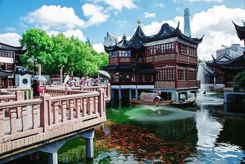 Shanghai: 4-Hour Private Customizable City Tour - The Bund: old British shoreline, World Architecture, and photo angles