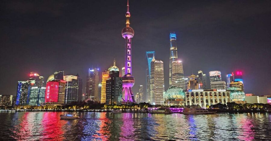 Shanghai: 8-Hour Private City Tour - The Bund and Huangpu River: the best “Shanghai postcard” angle