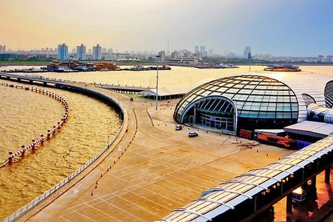Shanghai Baoshan Cruise Port to Pudong Airport :Private transfer Service - What the high rating suggests about real-world quality