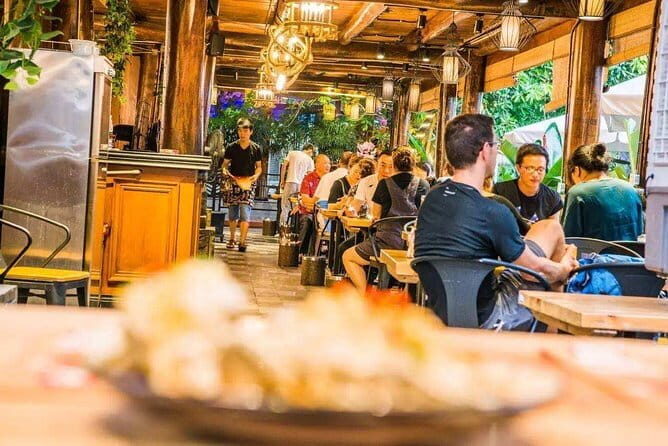 Shanghai bar hopping tour in the former french concession - Meeting at Chicken&egg: find it, then let Jill handle the rest
