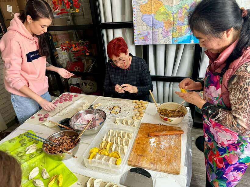 Shanghai-Cooking Dumpling & Meal in Local Family-w/Vegan - A Shanghai Dumpling Workshop Inside a Real Home