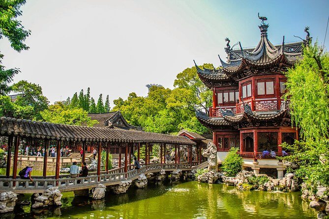 Shanghai Day Tour to Zhujiajiao Water Town, Yu Garden, Bazaar, Bund - The Bund (Wai Tan): colonial Shanghai and that classic promenade walk