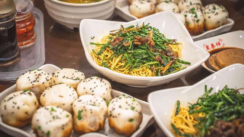 Shanghai: Evening Walking Food Tour - French Concession by foot: the neighborhood that shapes the menu