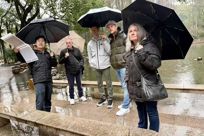 Shanghai Food and Culture Tour (10 dishes, 5 eateries) - Starting on Nanjing Road, ending near the Bund