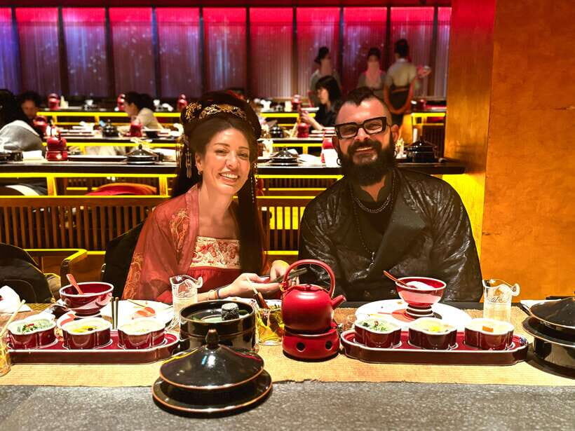 Shanghai Guided Royal Banquet Photo (Incl) with Massage Opt - Costume and Makeup Time: Turn Yourself into an Imperial Guest