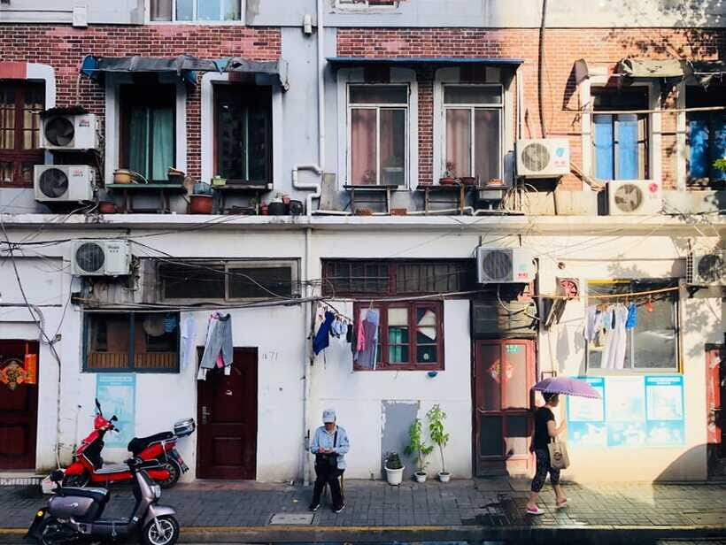 Shanghai Highlights Walking Tour With A Real Local - Traditional food street and the fried-dumpling tasting