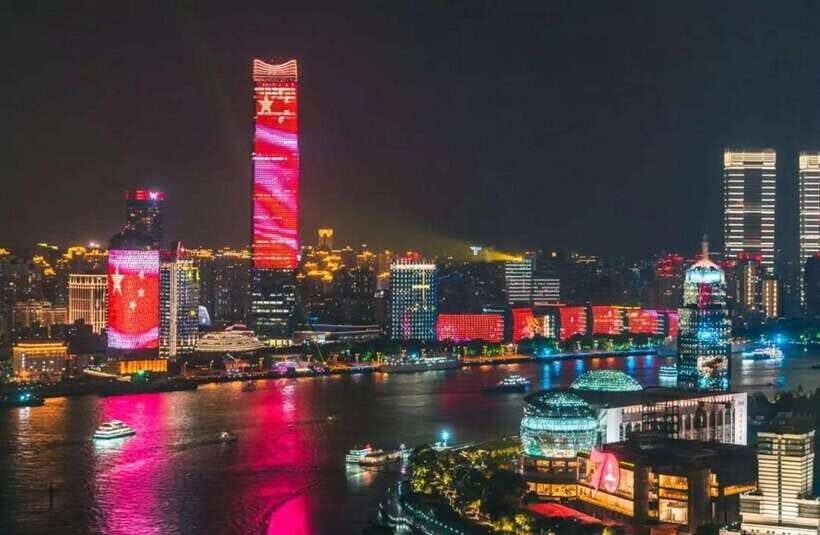 Shanghai Night River Cruise VIP Seat with Authentic Dinner - The Huangpu route: what to watch for during the cruise