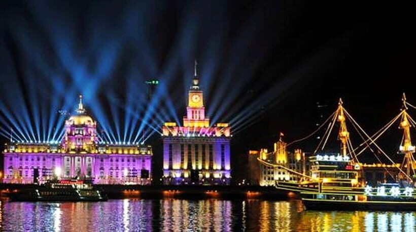 Shanghai Night River Cruise VIP Seat with Authentic Dinner - The VIP boat experience: what VIP seating changes