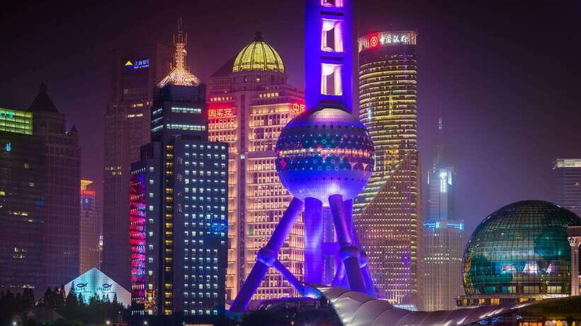 Shanghai: Oriental Pearl Tower Entry Ticket with PDF Guide - Crowds, directions, and how to avoid the common headaches