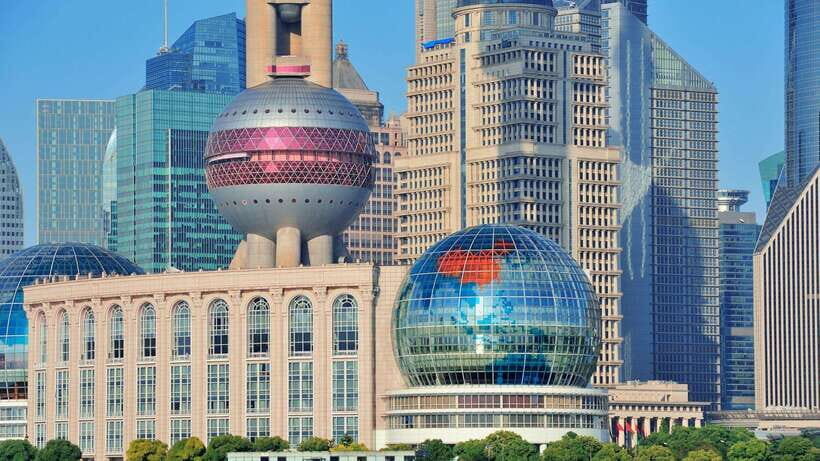Shanghai: Oriental Pearl Tower Entry Ticket with PDF Guide - 90 m outdoor observatory: your skyline meets the air