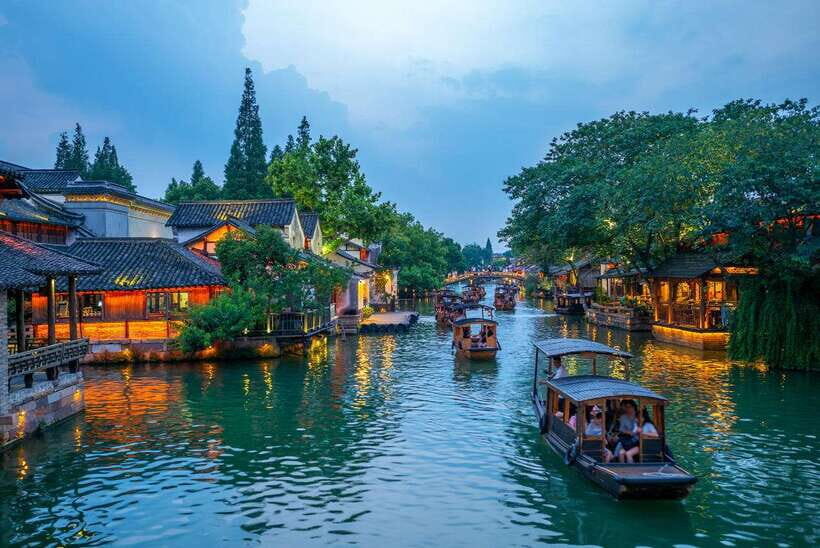 Shanghai: Private Shanghai & Zhujiajiao Tour with Lunch - Zhujiajiao Water Town: Canals, Old Bridges, Lanes, and That Boat Ride