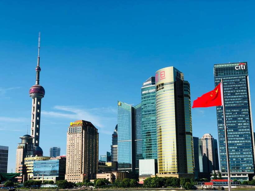 Shanghai: Private Shanghai & Zhujiajiao Tour with Lunch - Value Check: Is $255 Per Person Actually Fair?