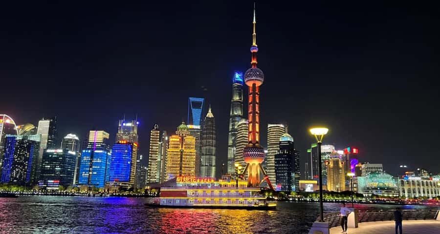 Shanghai: Private Tour with Hotel Pickup and Drop-off - Xintiandi and Tianzifang: Shikumen Streets, Art Shops, and Snacks