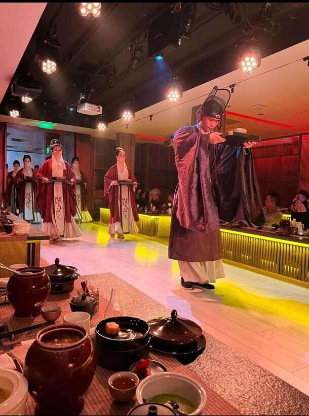 Shanghai: Royal Banquet with Chinese Cultural Performance - The Royal Banquet Meal: Han Flavors in a Formal Sequence