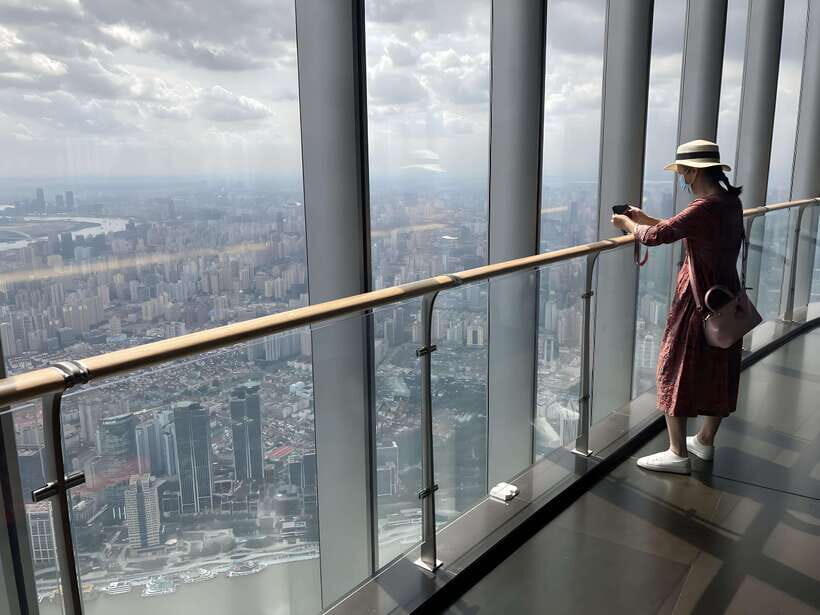 Shanghai Tower Admission ticket with express option - The B2 Souvenir Stop: Small Inclusion, Big Mood