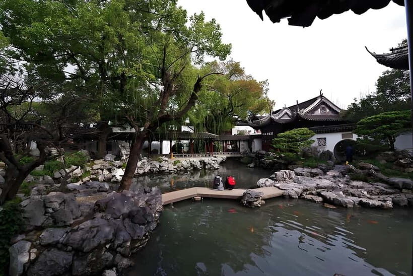 Shanghai: Yu Garden Ticket+Lantern Festival Entry combo - Crowd Reality: How to Enjoy It Without Getting Grouchy