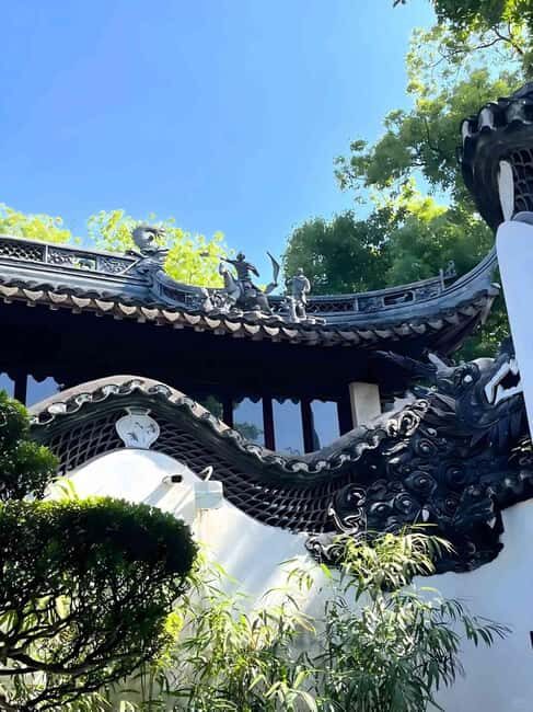 Shanghai: Yu Garden with Entry Tickets(optional) - A walk you can structure: rockery views, then indoor cultural pieces