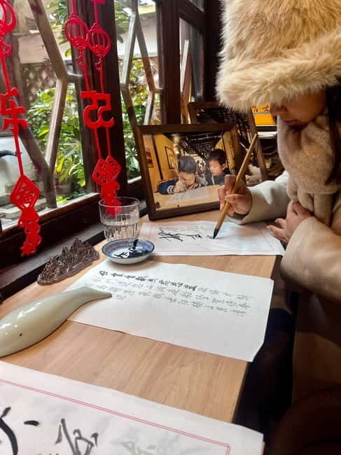 Shanghai: Zhujiajiao Water Town with Calligraphy Experience - The 5-hour rhythm: pickup, canals, and how not to rush