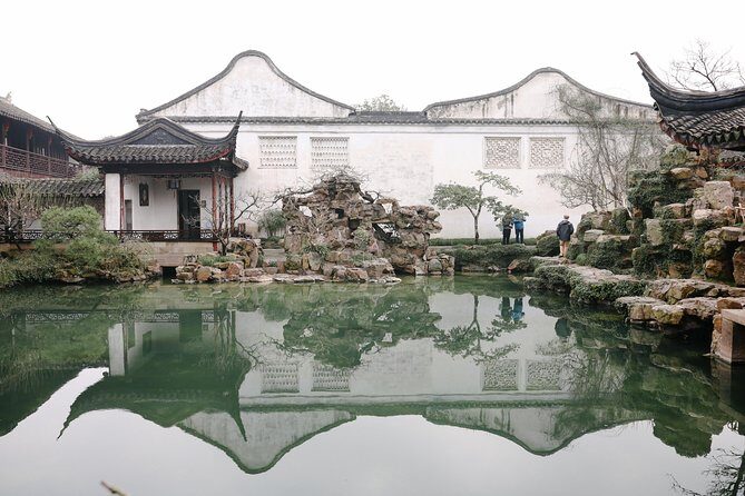 Suzhou and Zhouzhuang Water Village Day Trip from Shanghai - Suzhou Silk Museum / workshop stop: useful context or a shopping pause