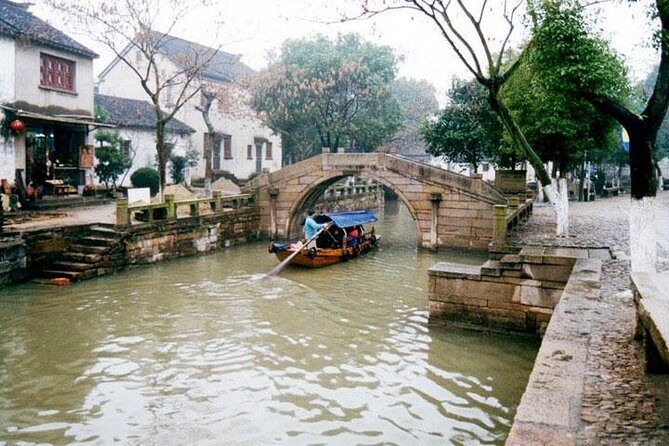 Suzhou Day Tour from Shanghai to Classical Garden, Tongli Water Town - Stop 1: Master of the Nets Garden in Suzhou