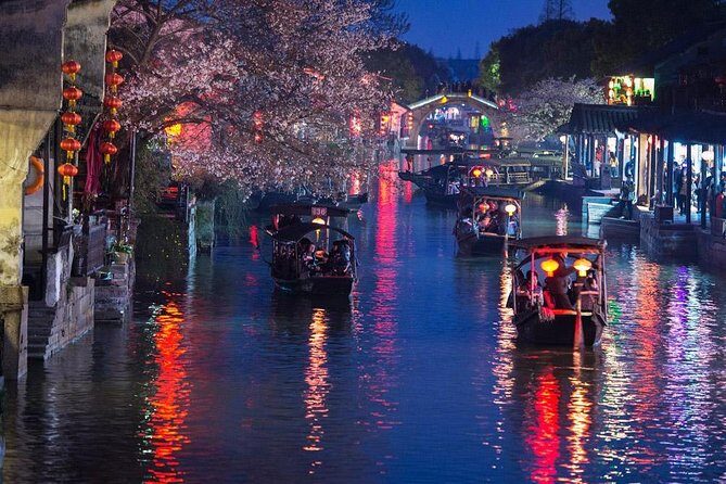 Wuzhen and Xitang Water Town Private Full Day Trip from Shanghai with Lunch and Dinner - Comfort and Practical Tips: Shoes, Pace, and What to Expect