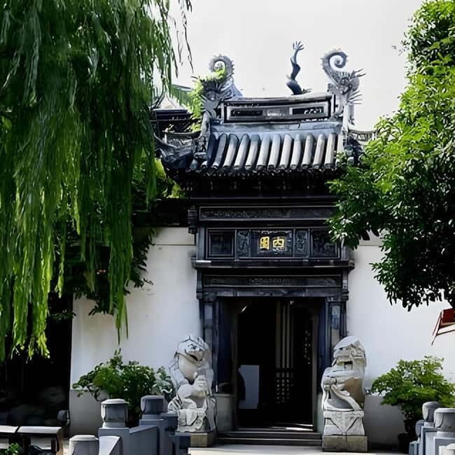 Yu Garden, Old Street, Bund & Zhujiajiao Water Town Bus Tour - Price and value: where the $60 is really going