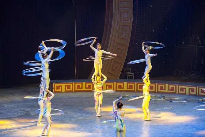 Zhujiajiao Private Day Tour and Shanghai Acrobatic Show - Wandering Zhujiajiao’s ancient town: what to expect on the ground